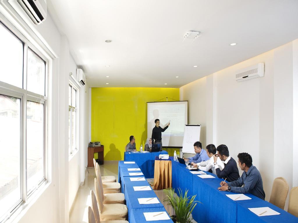 Zuri Express Hotel פקאנבארו מראה חיצוני תמונה